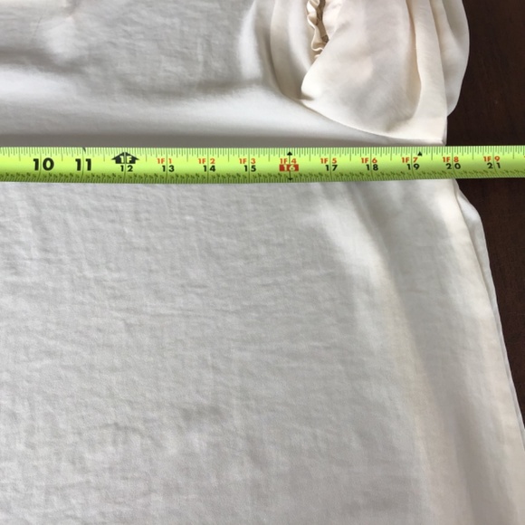 Who What Wear womens M cream lace ruffled embroidered long sleeve blouse keyhole - Picture 8 of 12